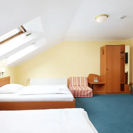 Nikolas 3* Οστράβα