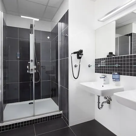 Hotel Nikolas 3*