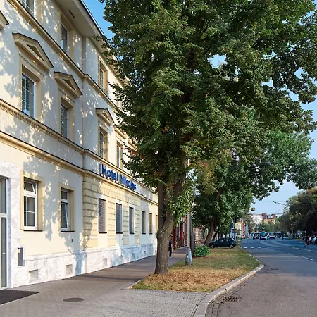 Hotel Nikolas 3*
