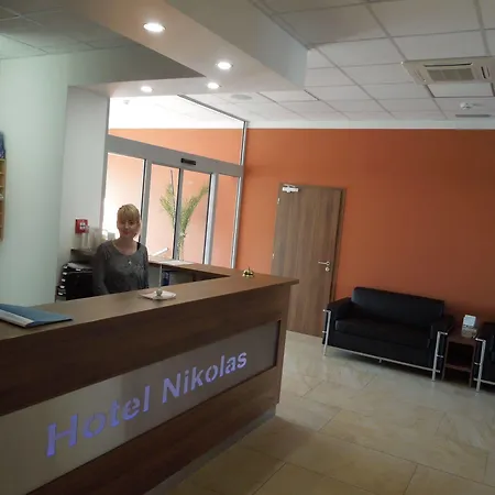 ホテル Nikolas
